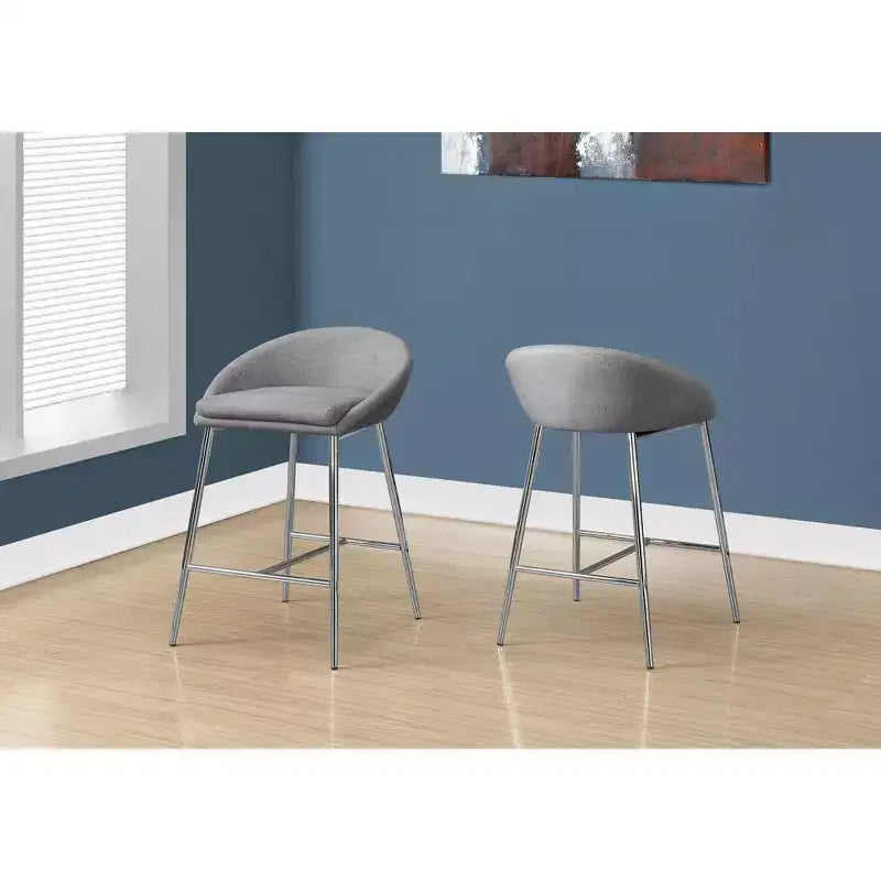 Set di 2 sgabelli da bancone, sedie da bar contemporanee con struttura in metallo cromato, sedute moderne imbottite ad altezza bancone per isola cucina